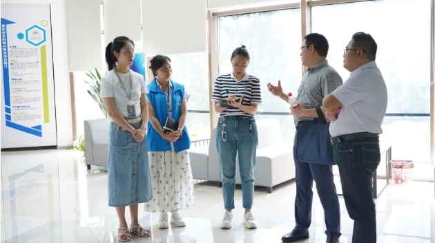 黨建引領(lǐng)聚合力 賦能企業(yè)促發(fā)展 | 九龍坡區(qū)委社工部調(diào)研走訪余上鷗